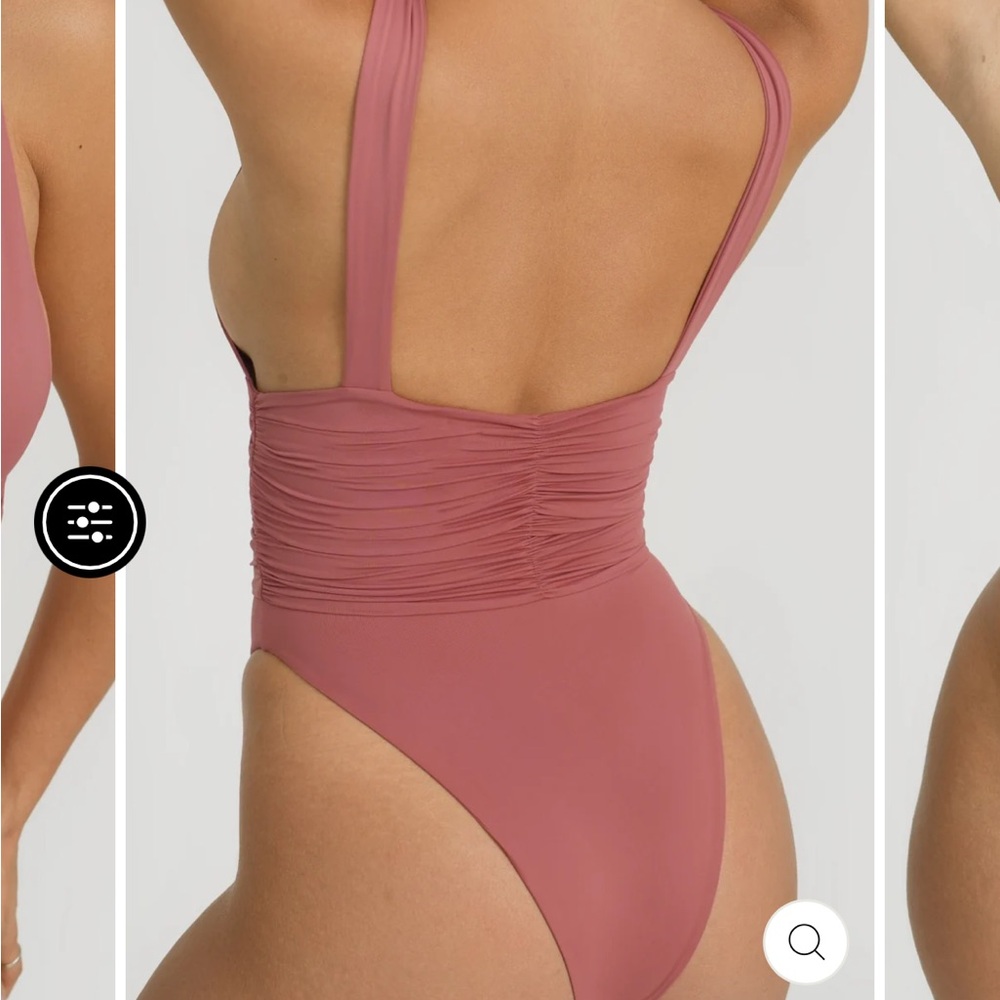 NWT Riot Swim Echo Moderate Coverage in Rouge XS - Picture 5 of 6